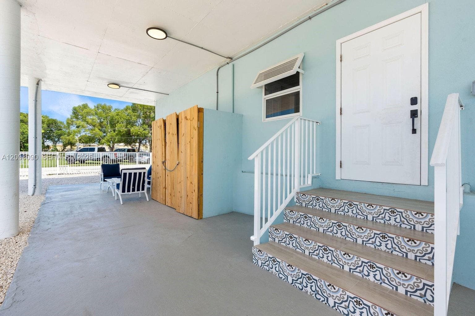 1007 Hialeah Ln photo 7