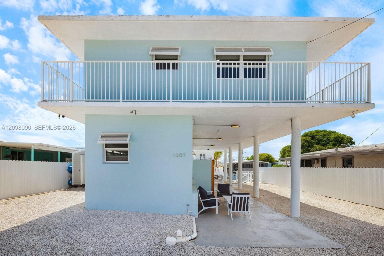 1007 Hialeah Ln photo 1