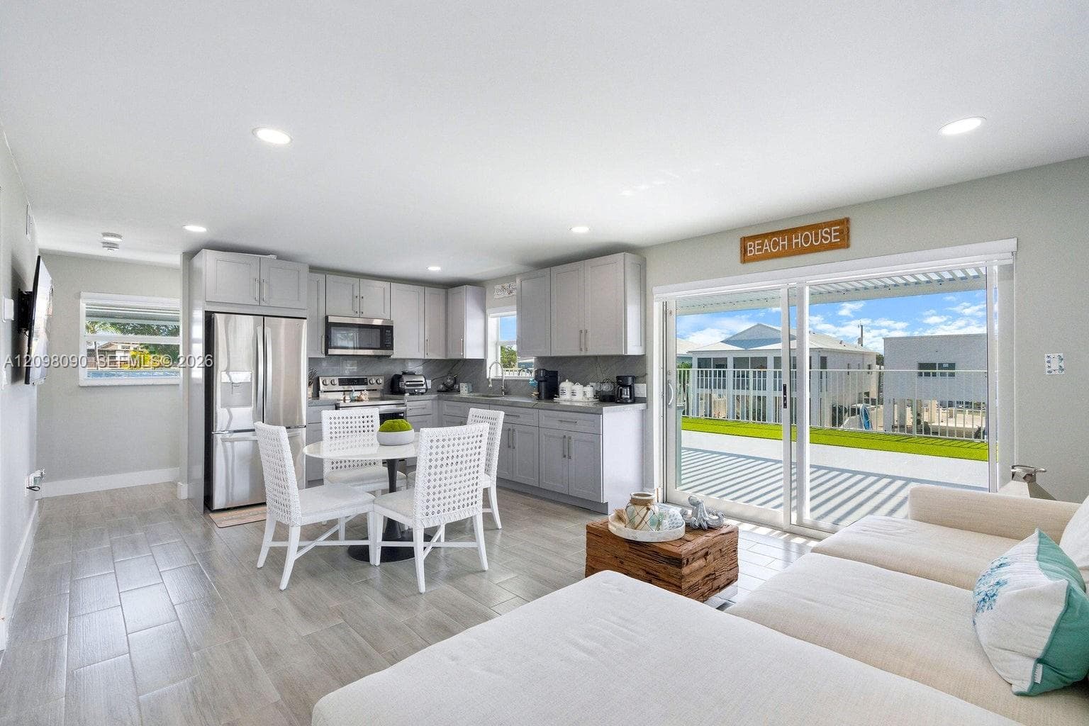 1007 Hialeah Ln photo 24