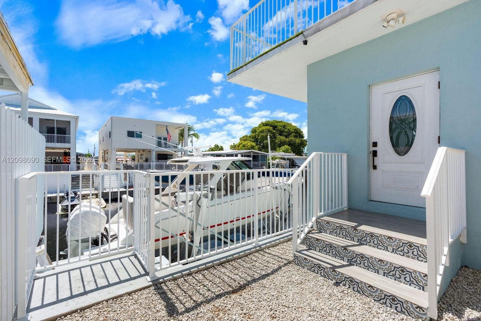 1007 Hialeah Ln photo 11