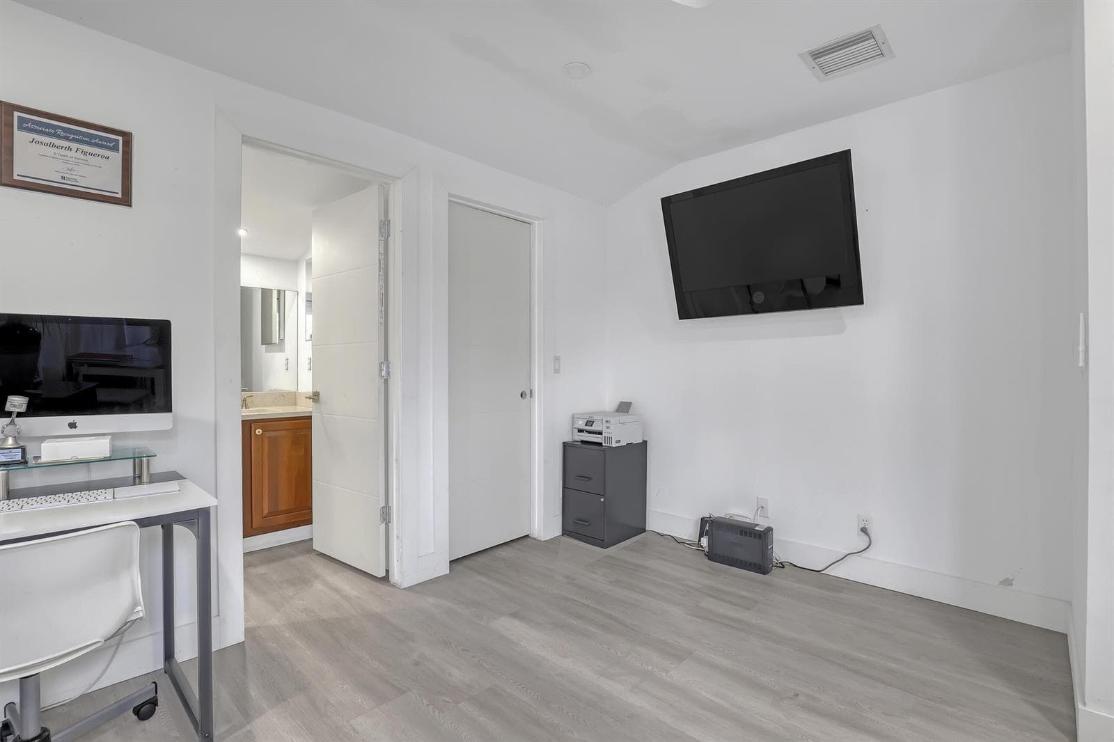 15818 Glen Willow (40)