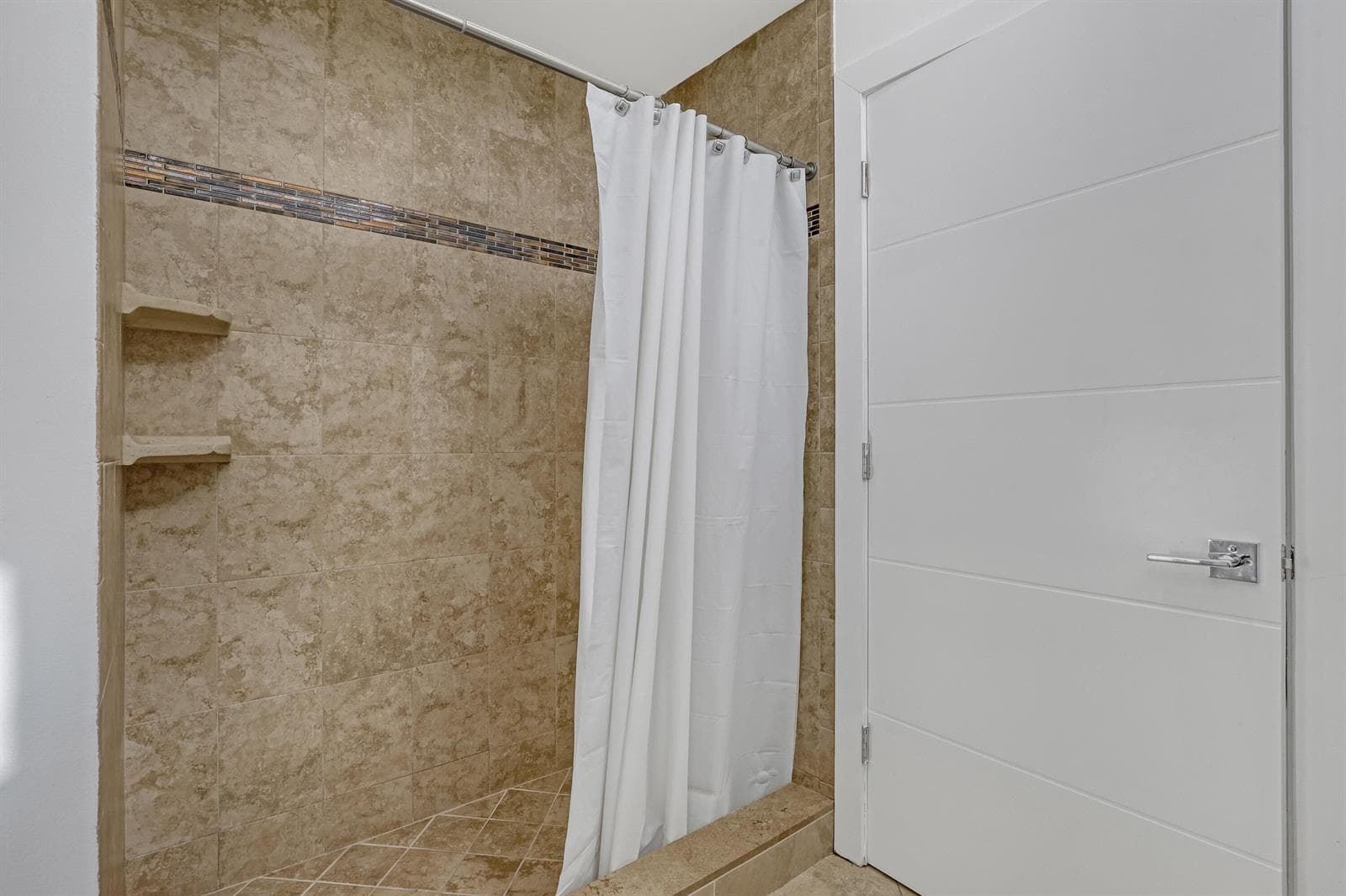 15818 Glen Willow (23)