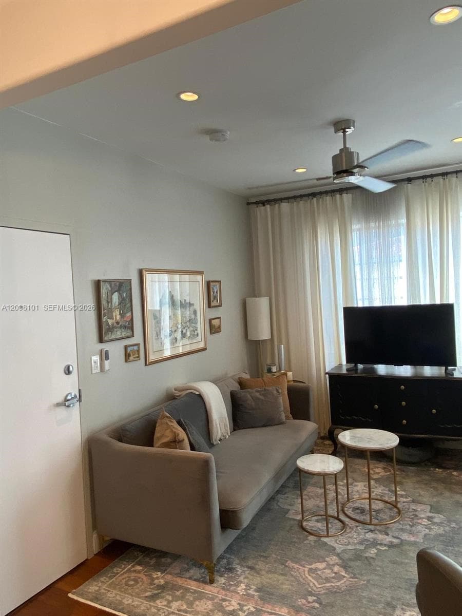 SELMA CONDO · #16 in Miami Beach - Photo 10