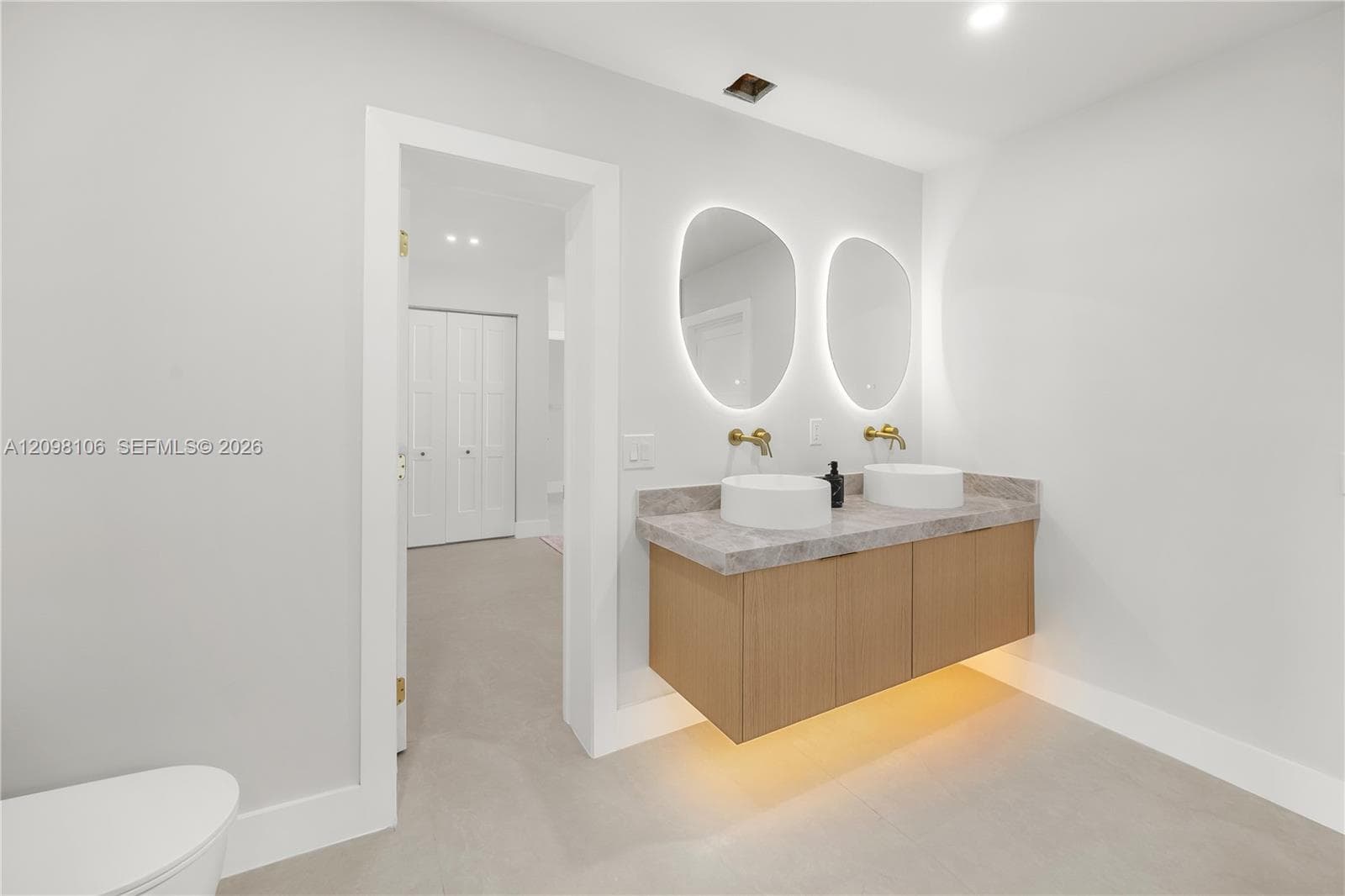 9721 SW 122nd St photo 23