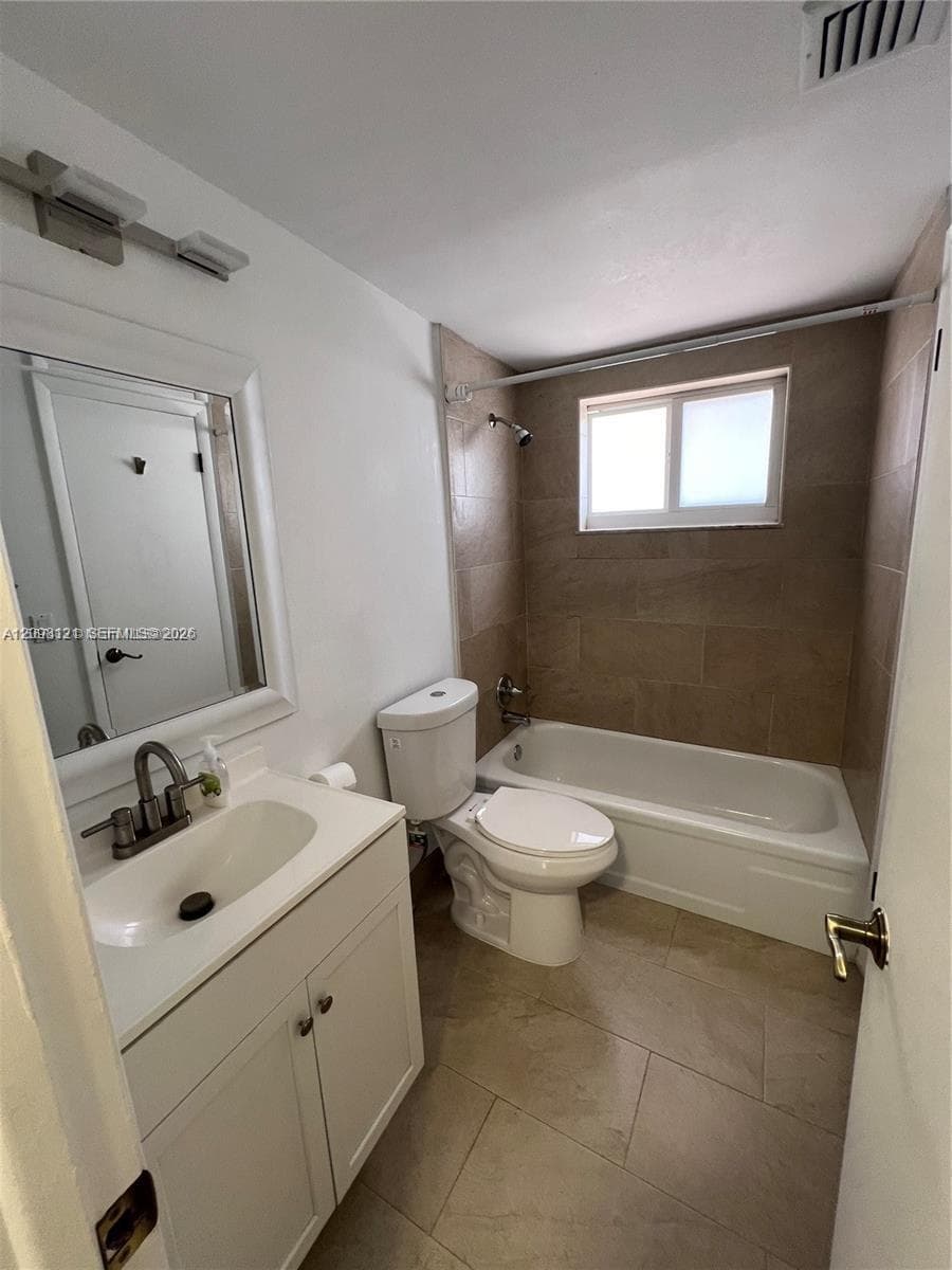VILLAGE OF KINGS CREEK CO · #306 in Miami - Photo 8