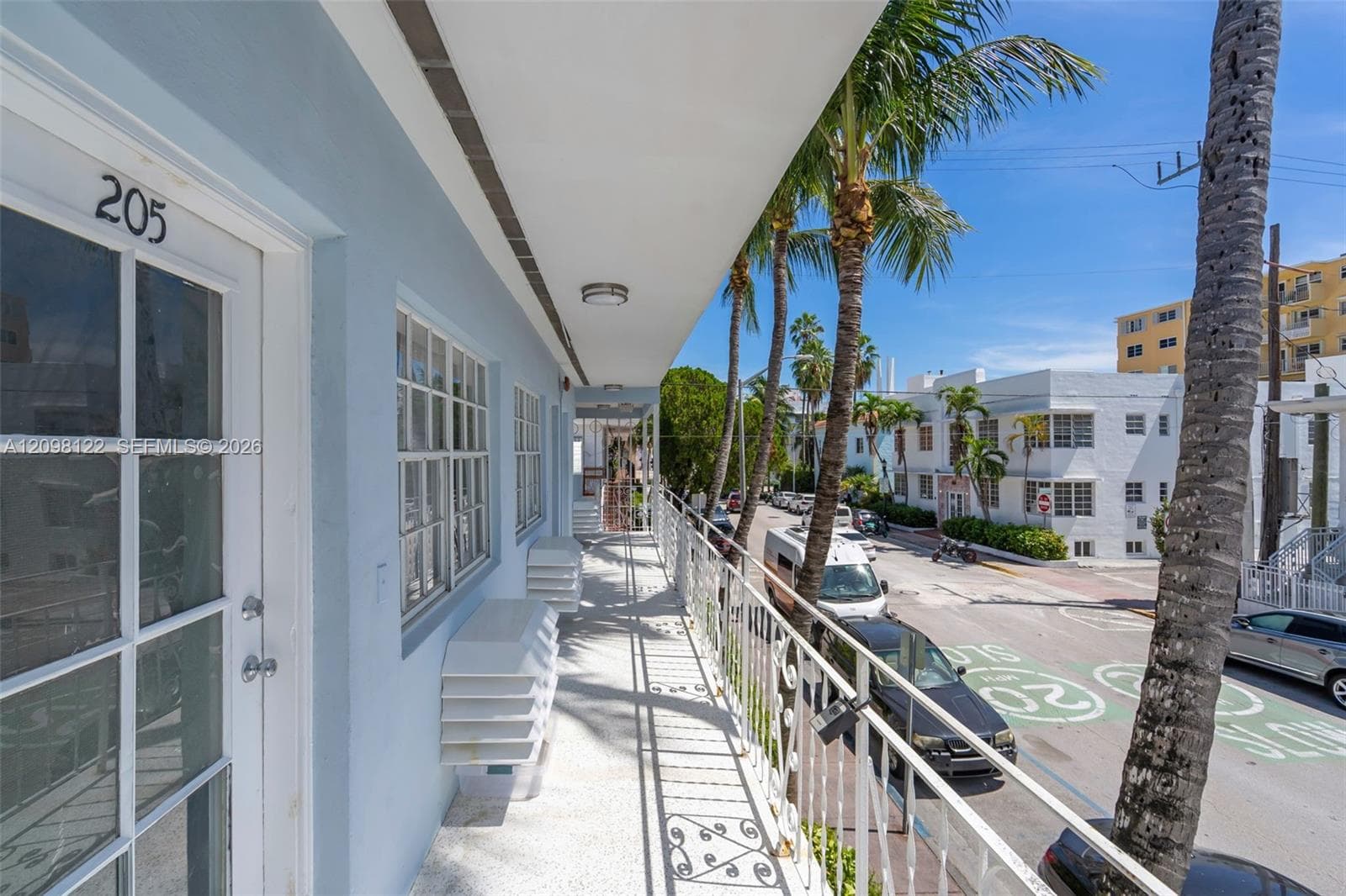 EIGHT PALMS CONDO · #205 in Miami Beach - Photo 2