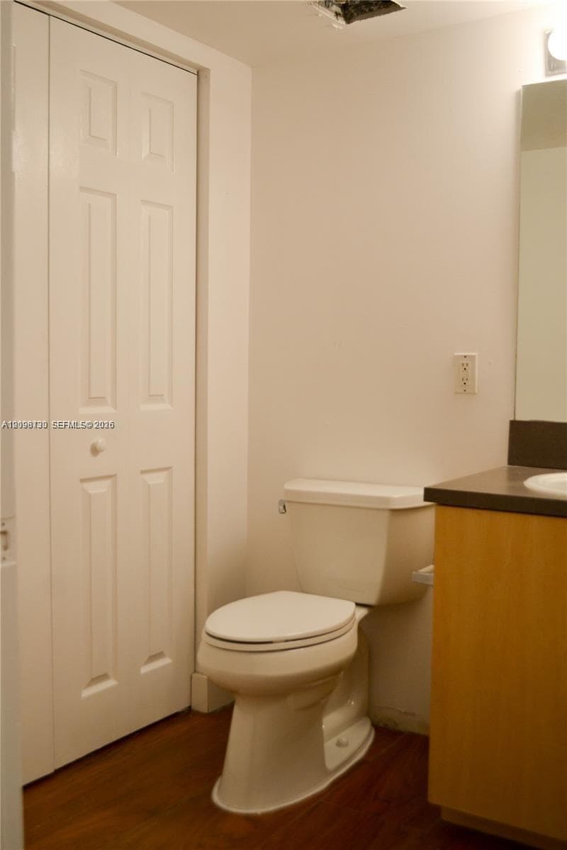 2871 NE 185th St #201 photo 10