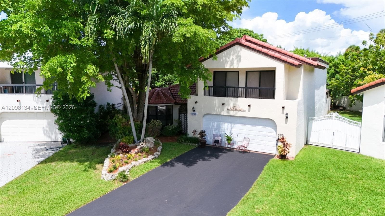 11825 SW 104th Ter photo 2