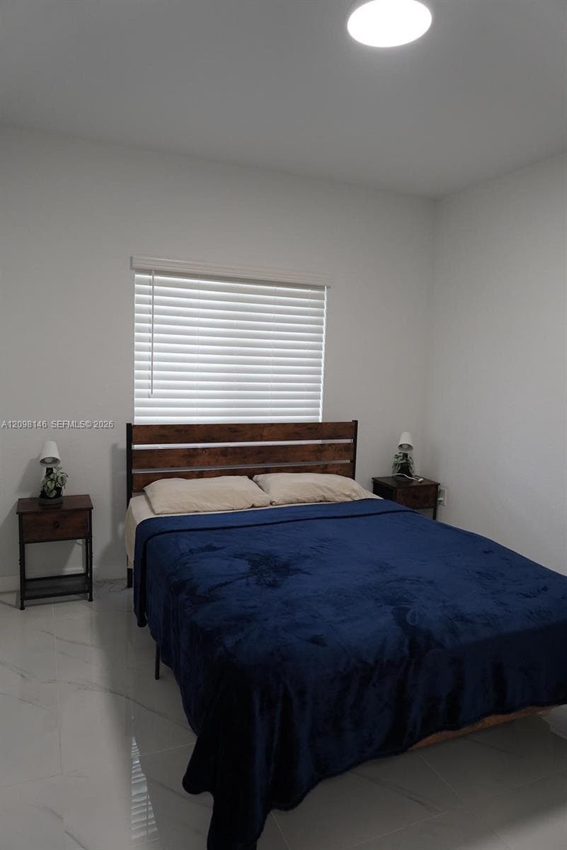 572 SW 3rd Street photo 16