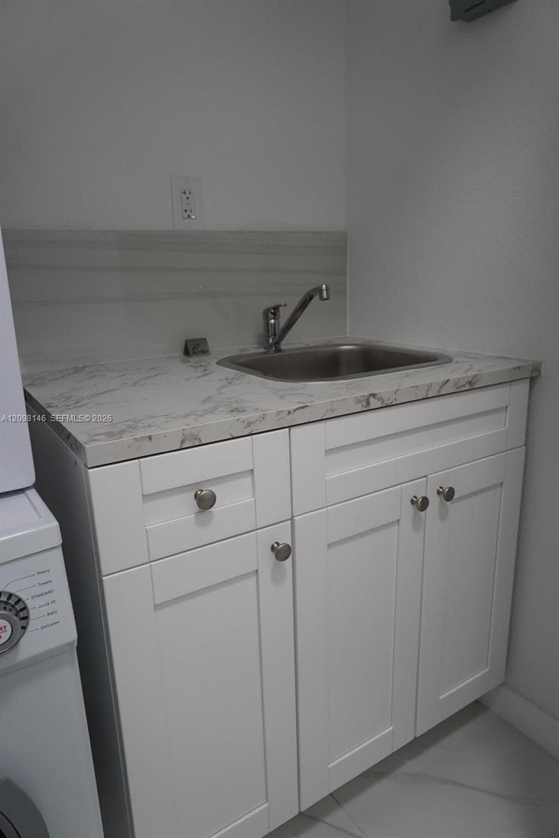 572 SW 3rd Street photo 20