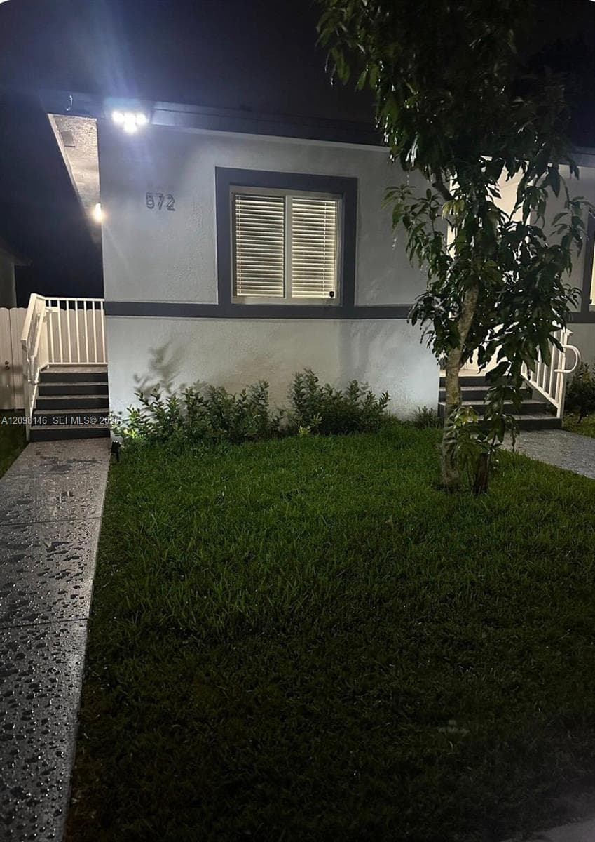 572 SW 3rd Street photo 24