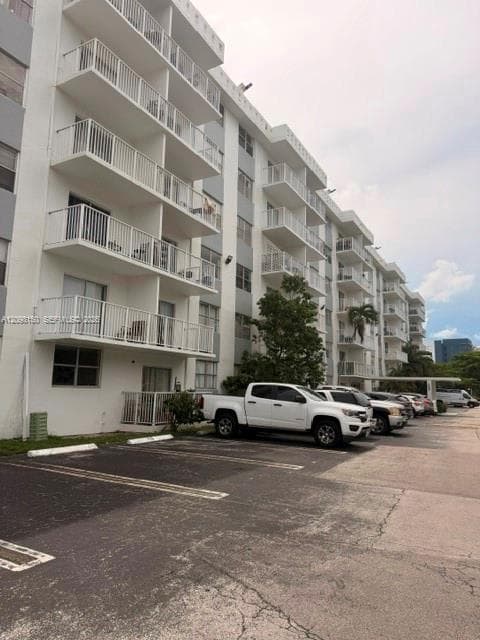 TALL TREES CONDO · #412 in North Miami Beach - Photo 18