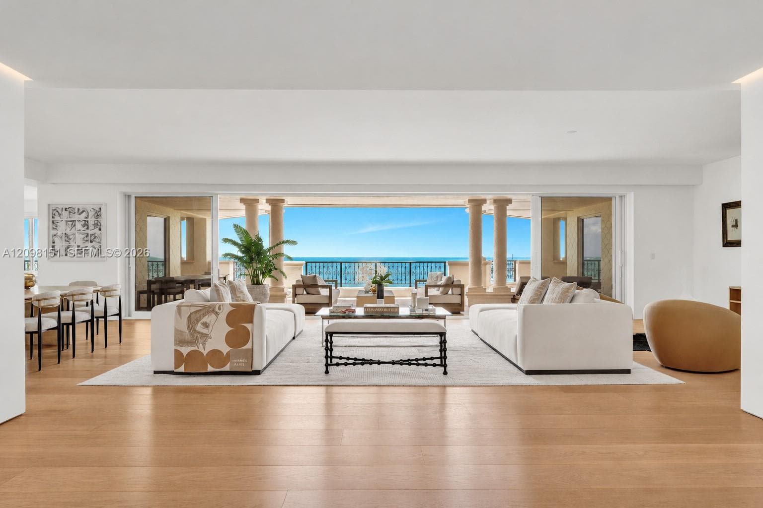 Oceanside · #7724 in Miami Beach - Photo 2