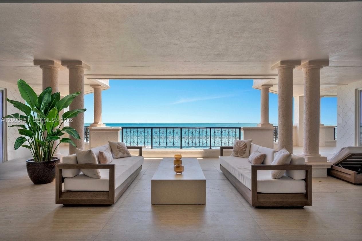 Oceanside · #7724 in Miami Beach - Photo 4