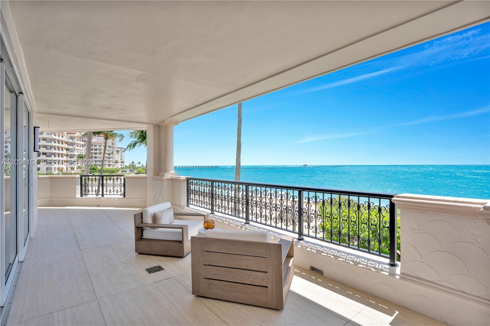 Oceanside · #7724 in Miami Beach - Photo 25