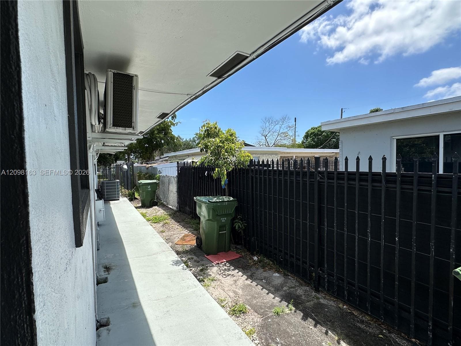 TOWN OF HALLANDALE B-13 · #C in Hallandale Beach - Photo 15