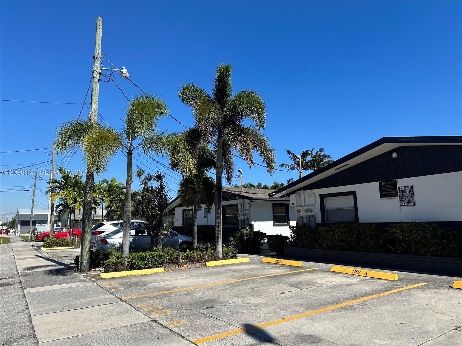 TOWN OF HALLANDALE B-13 · #C in Hallandale Beach - Photo 21