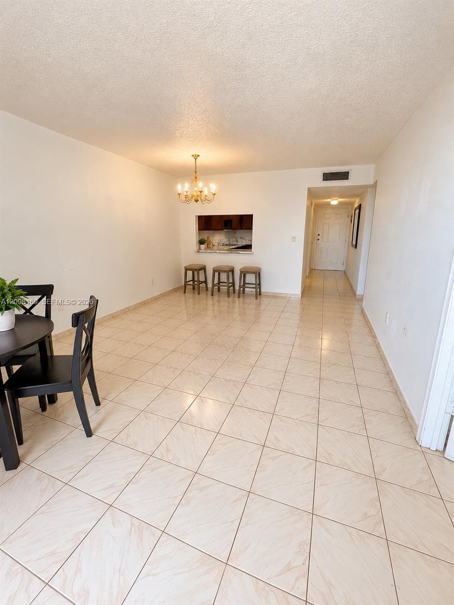 SAMARI LAKE EAST CONDO · #2350 in Hialeah Gardens - Photo 2