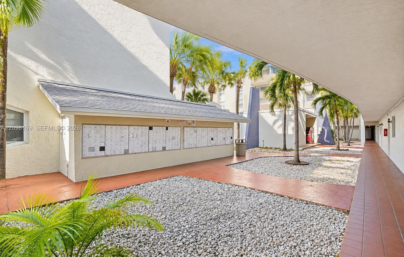 SAMARI LAKE EAST CONDO · #2350 in Hialeah Gardens - Photo 13