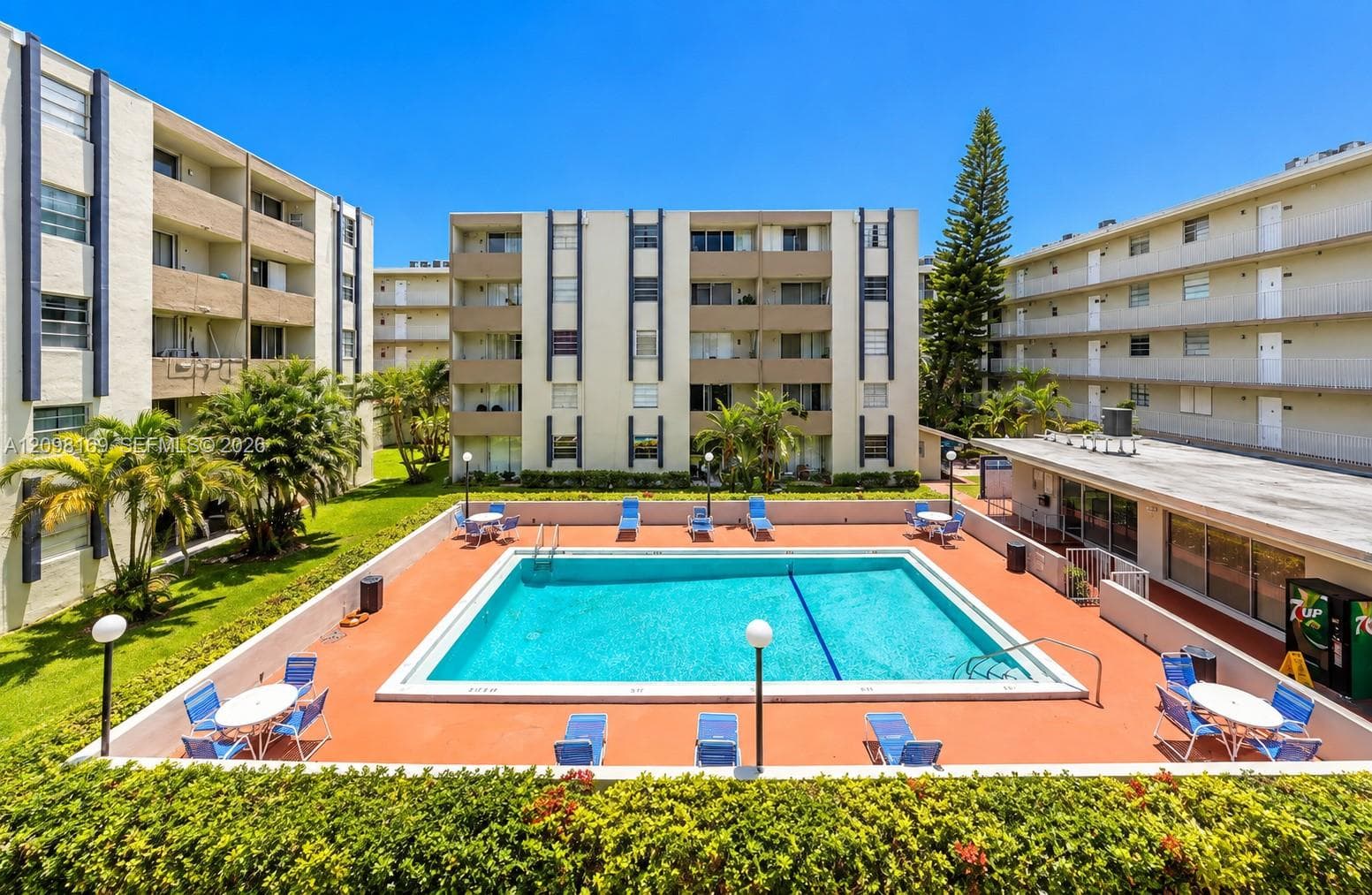 SAMARI LAKE EAST CONDO · #2350 in Hialeah Gardens - Photo 12