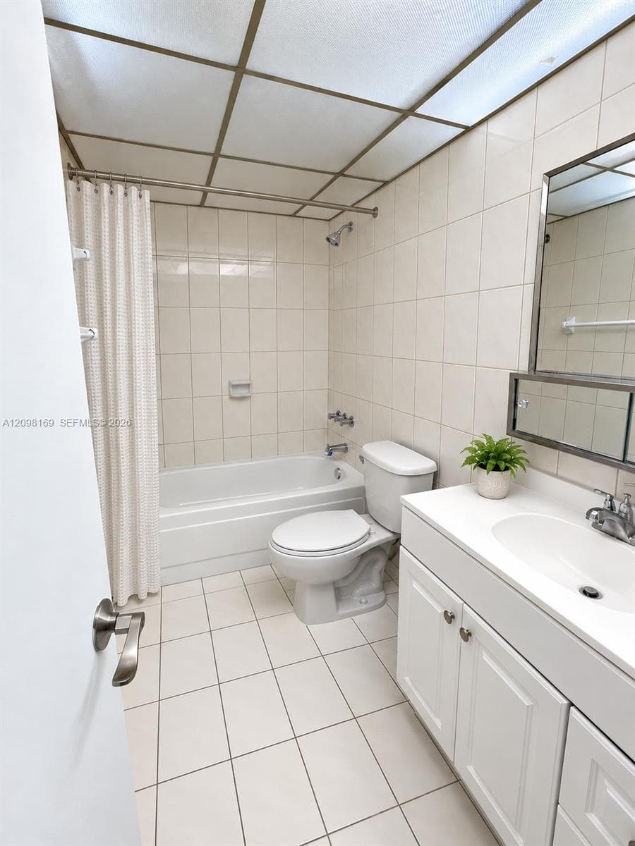 SAMARI LAKE EAST CONDO · #2350 in Hialeah Gardens - Photo 7