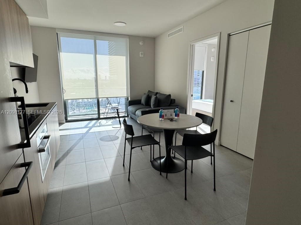 501 !st Residences · #1913 in Miami - Photo 3