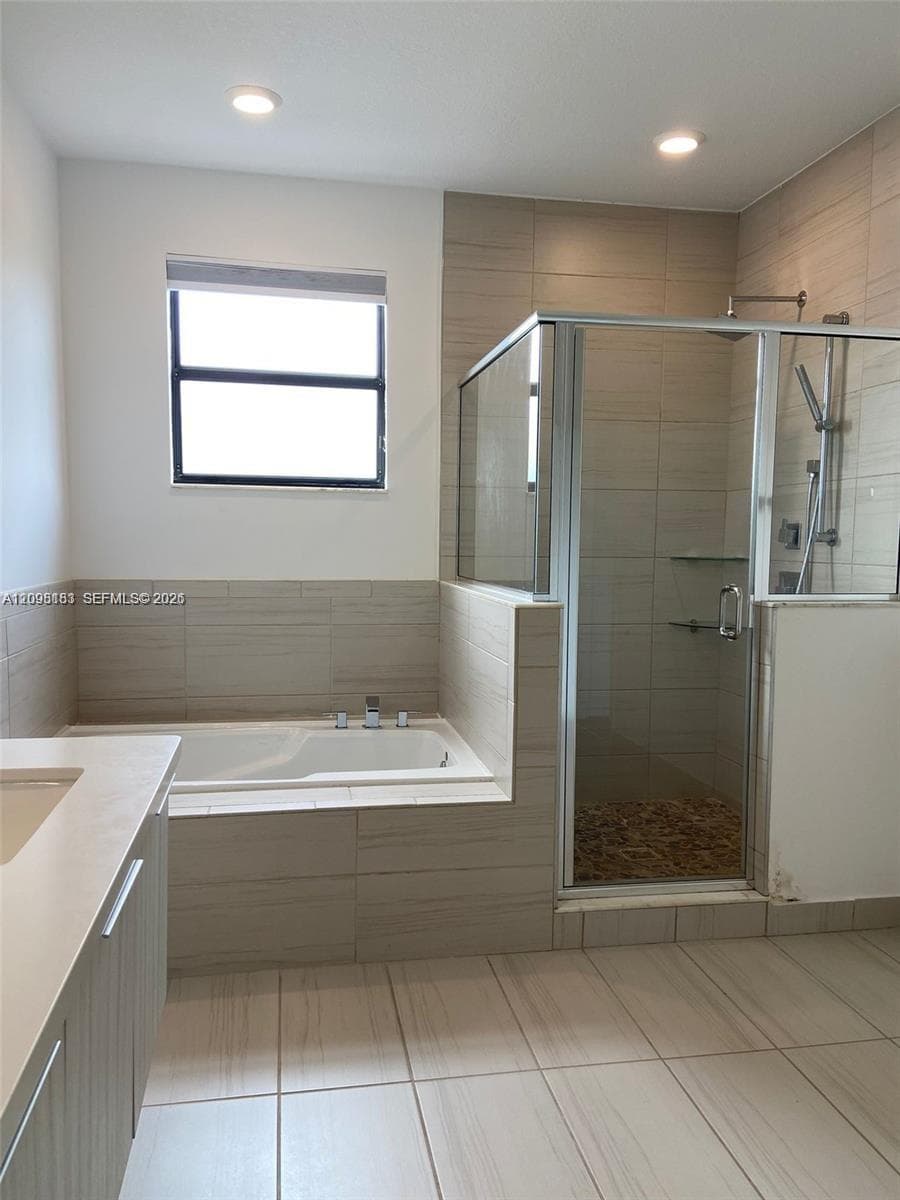 10434 NW 78 photo 12