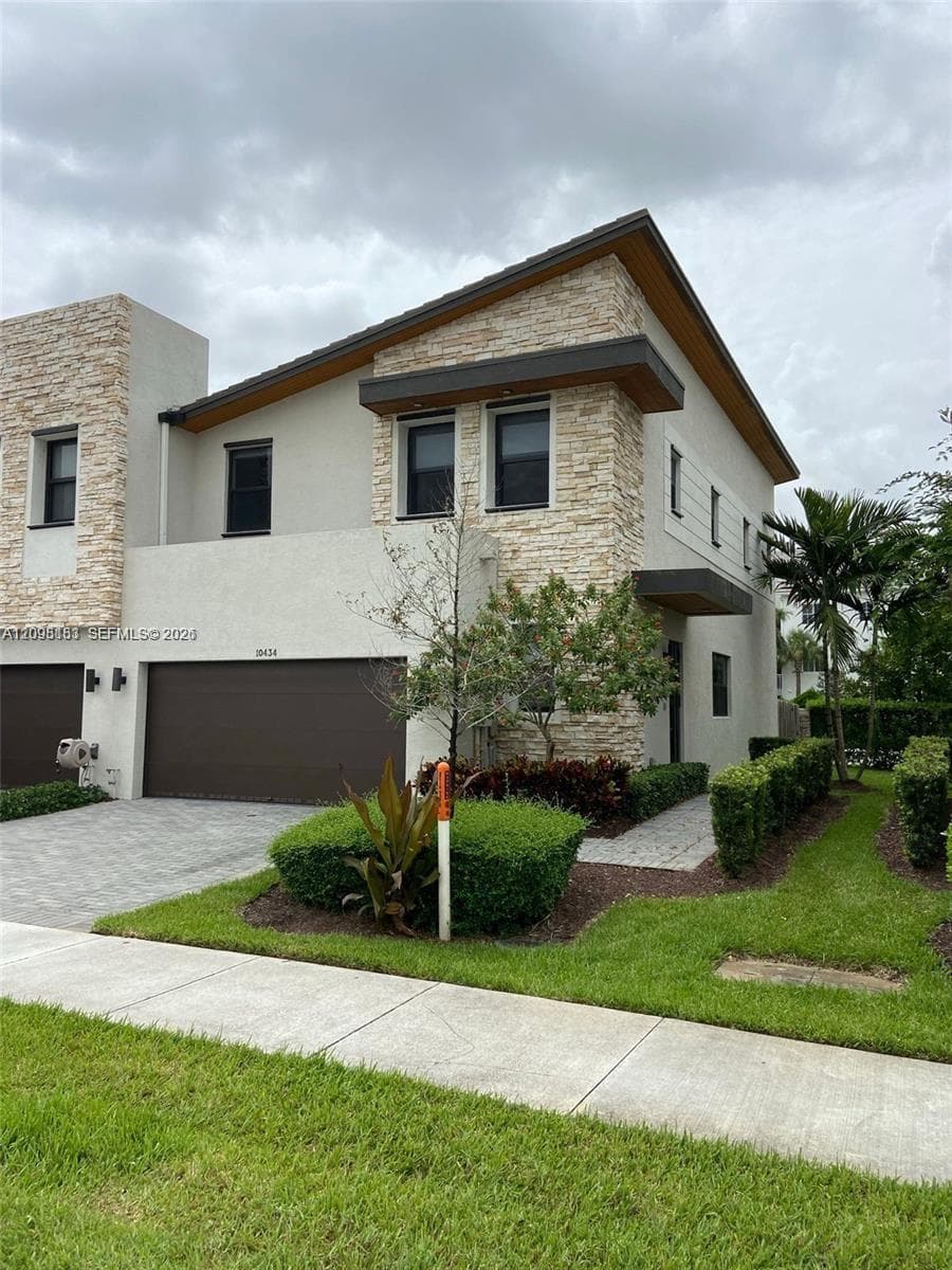 10434 NW 78 photo 3