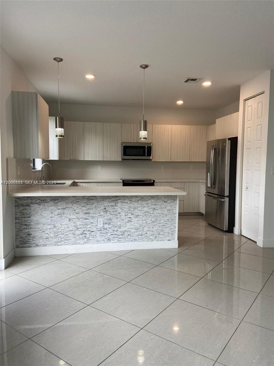 10434 NW 78 photo 5