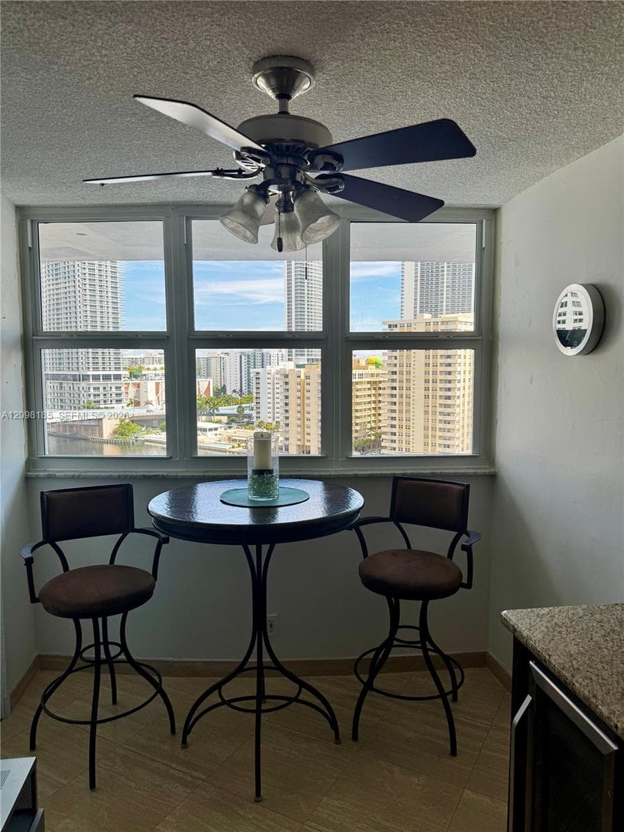 LAKE POINT TOWER · #1405 in Hallandale Beach - Photo 5