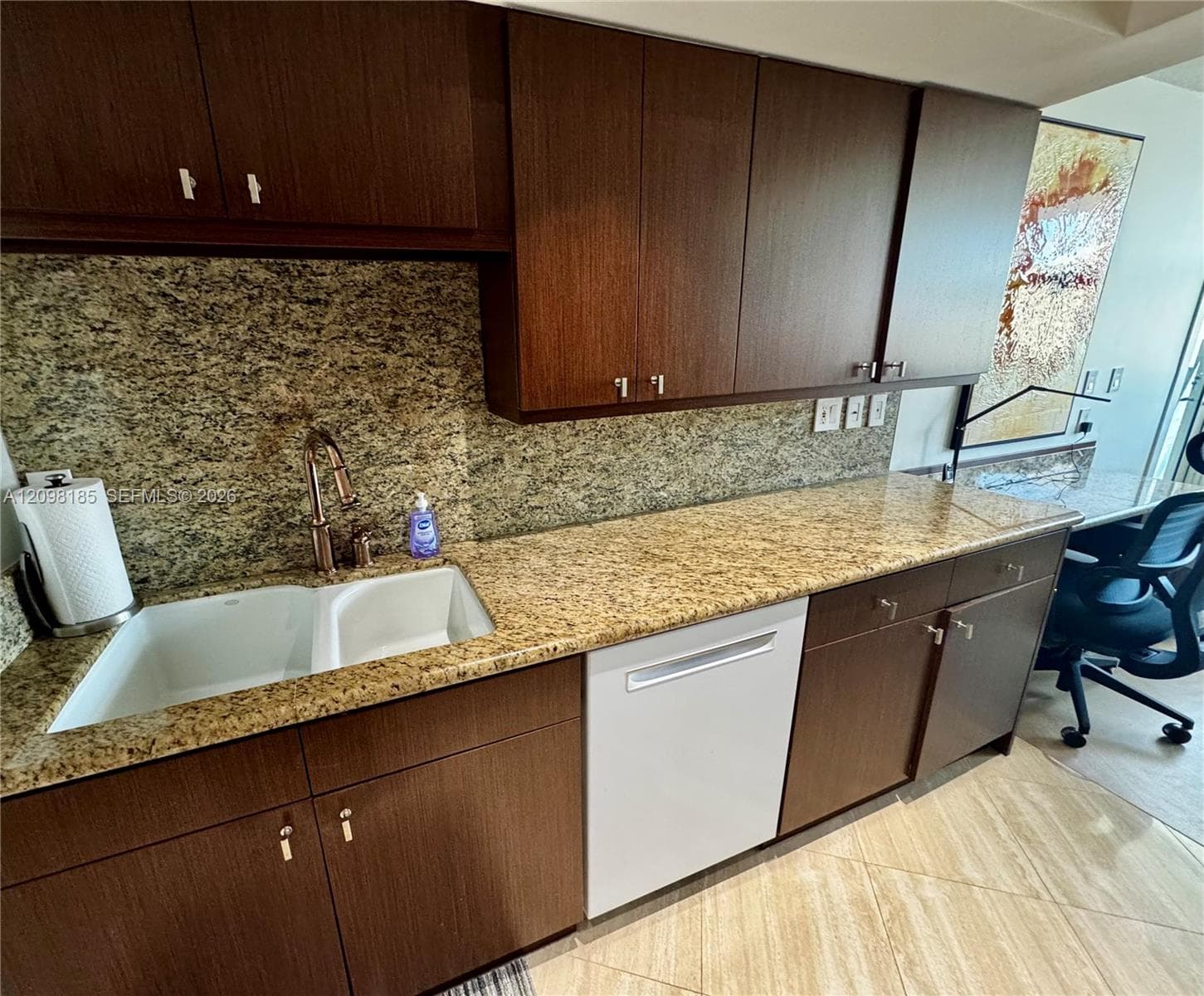 LAKE POINT TOWER · #1405 in Hallandale Beach - Photo 8