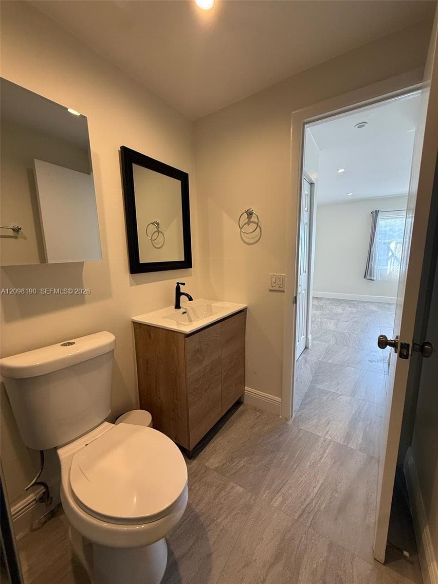 CONQUEROR CONDO · #305 in North Miami Beach - Photo 6