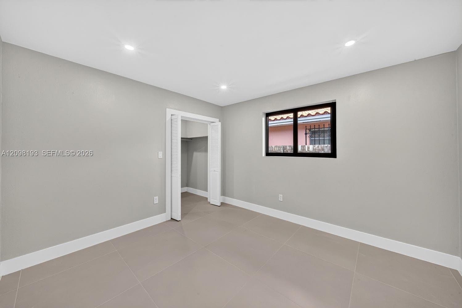2216 SW 62nd Ave photo 16