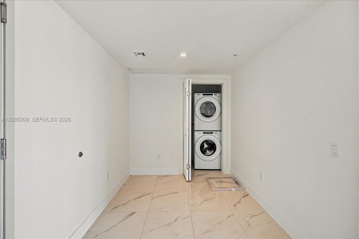 Oasis West · #2109 in Hallandale Beach - Photo 32