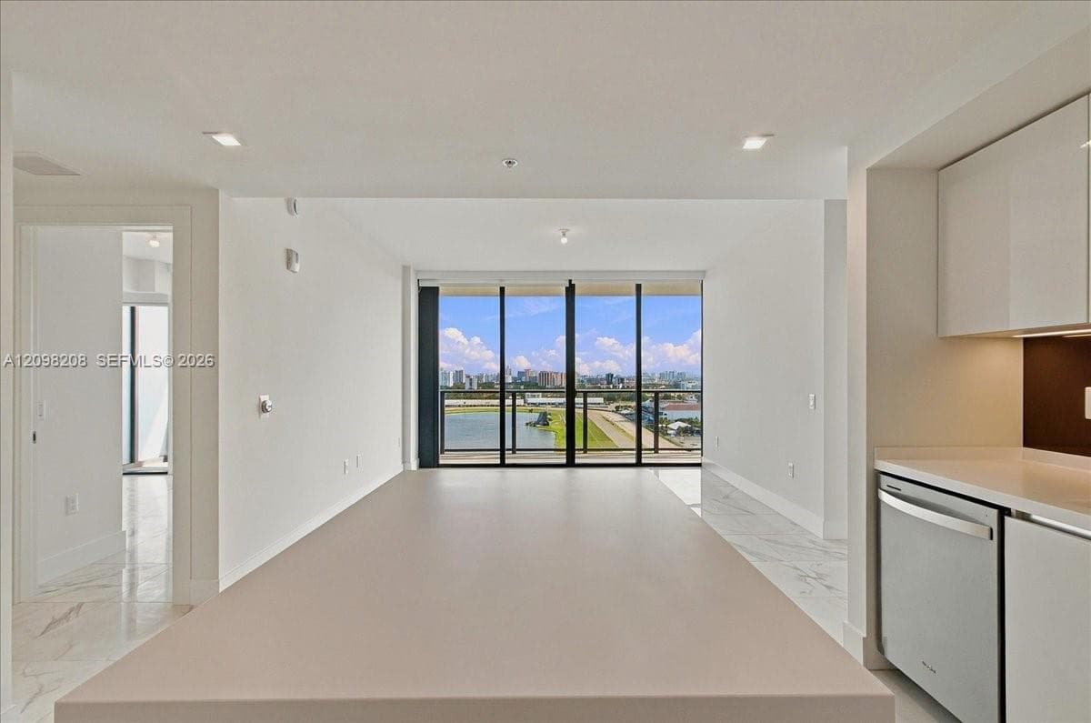 Oasis West · #2109 in Hallandale Beach - Photo 5