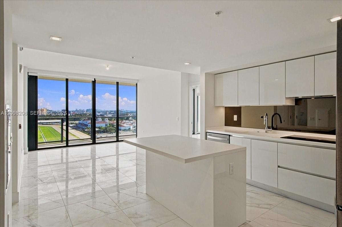 Oasis West · #2109 in Hallandale Beach - Photo 9