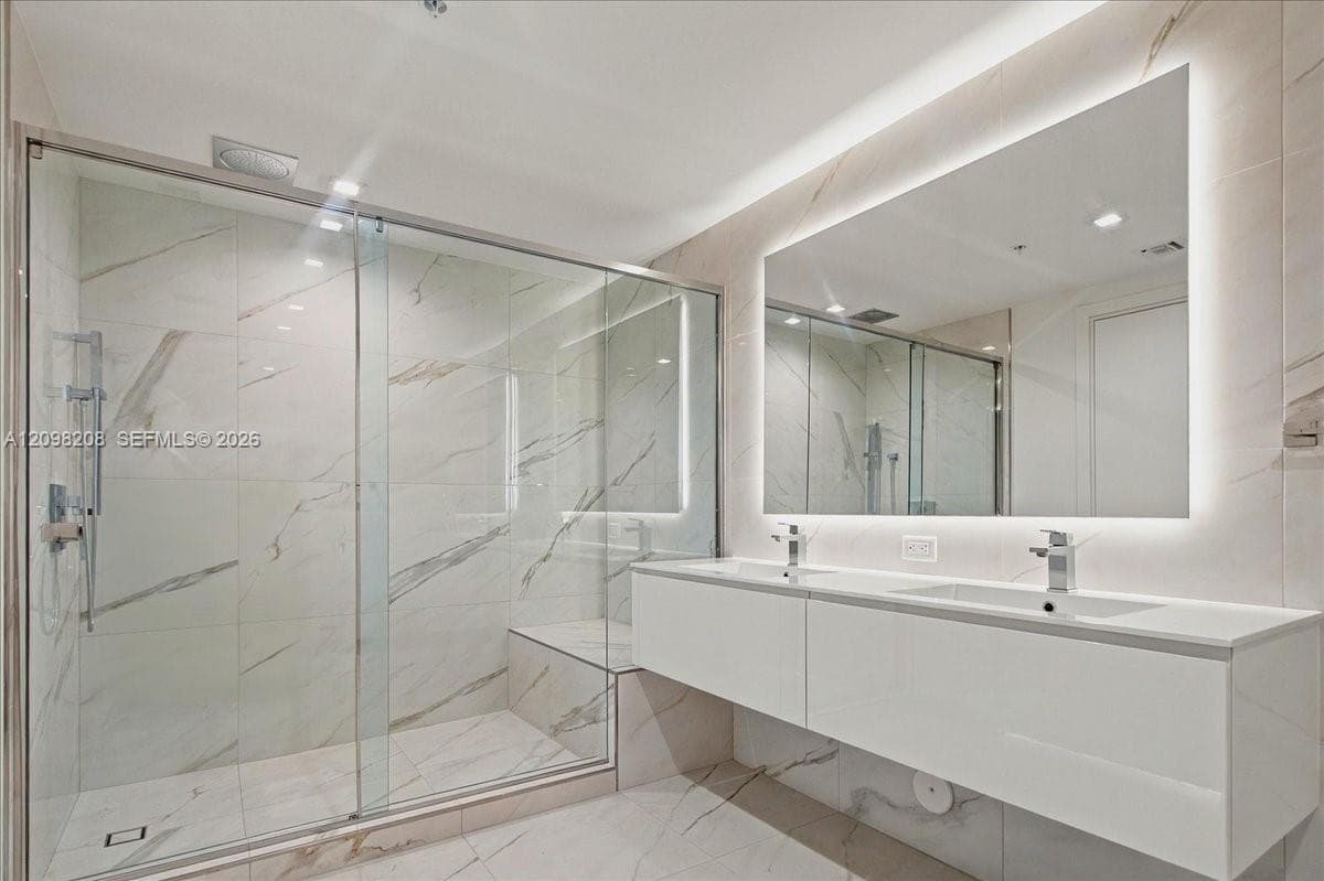 Oasis West · #2109 in Hallandale Beach - Photo 30