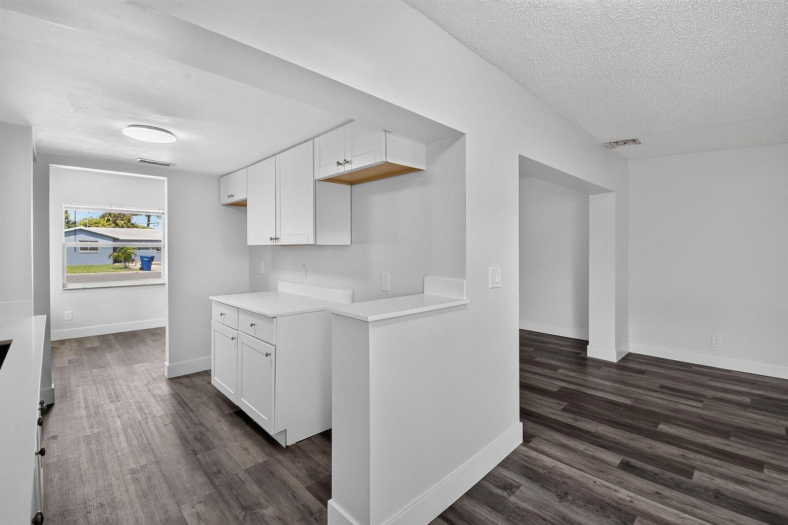 8857thSt(15)
