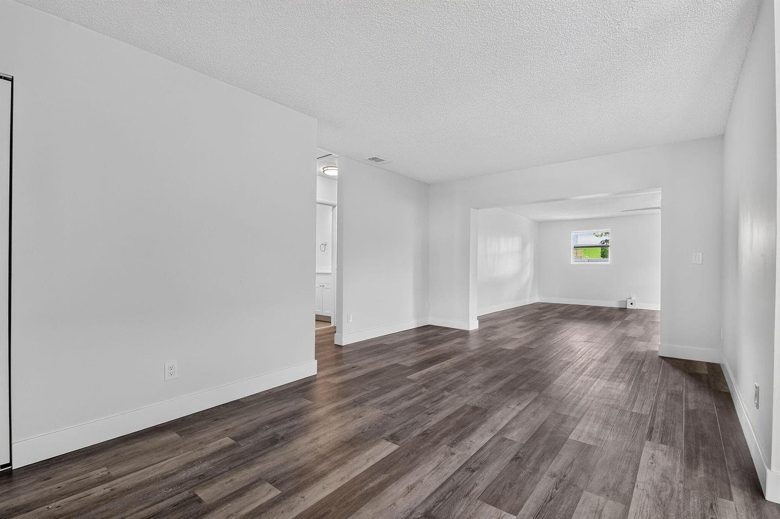 8857thSt(9)