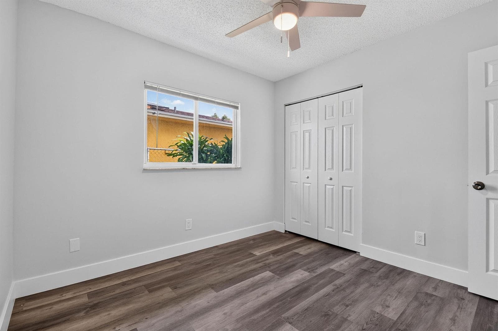 8857thSt(24)