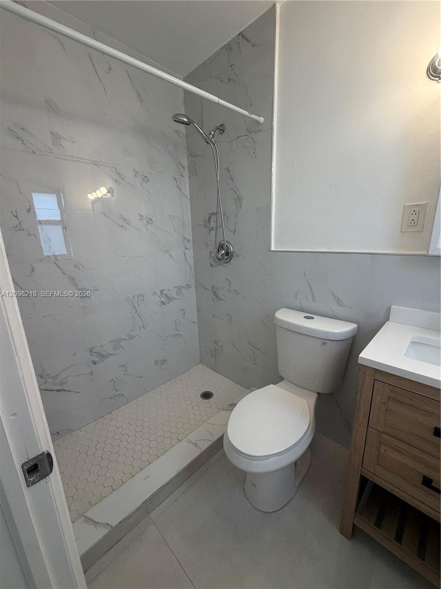 HOLLYWOOD TERRACE AMEN PL · #1206 in Hollywood - Photo 6