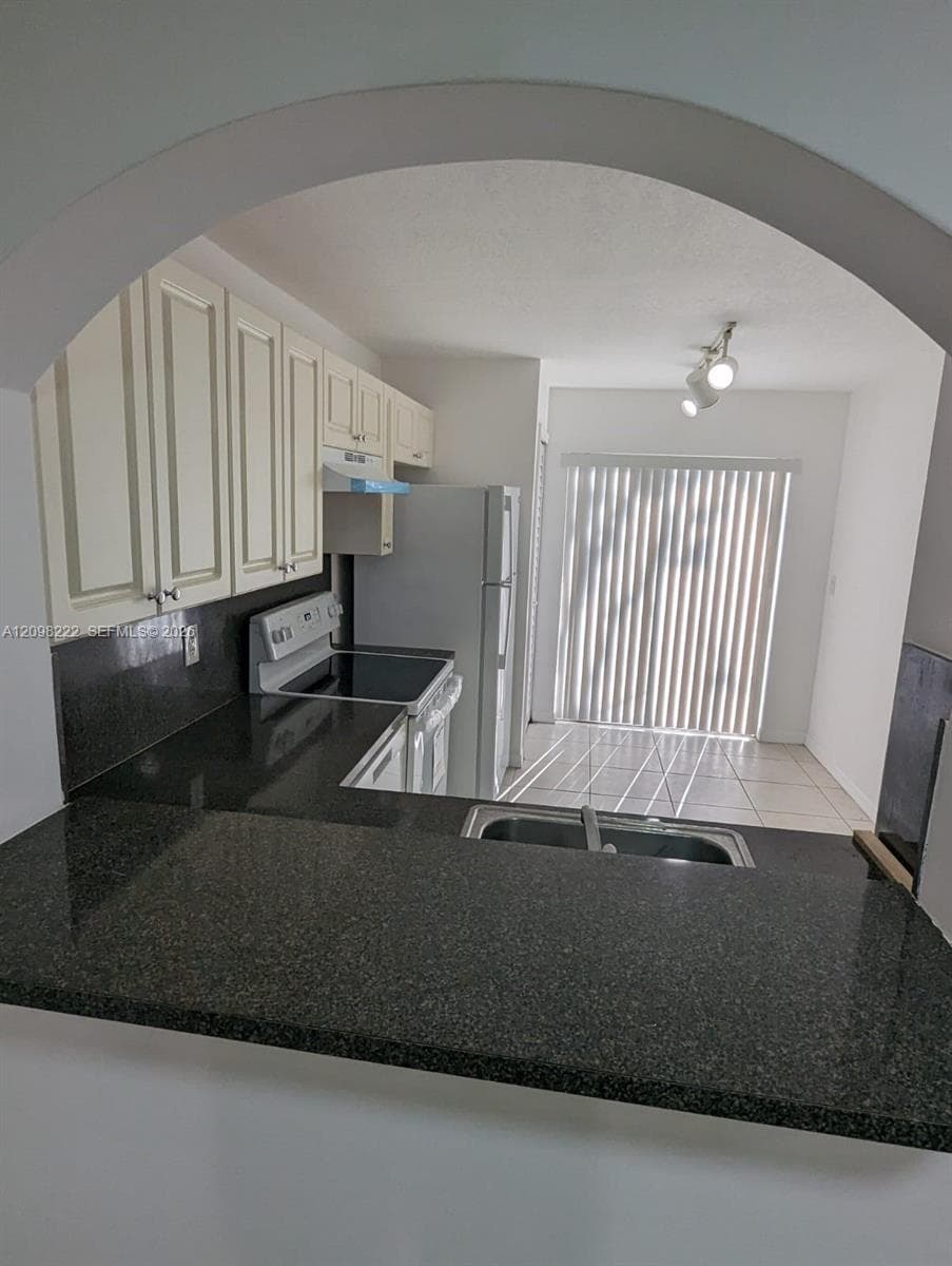 VENETIA GARDENS SOUTH CON · #103-40 in Homestead - Photo 3