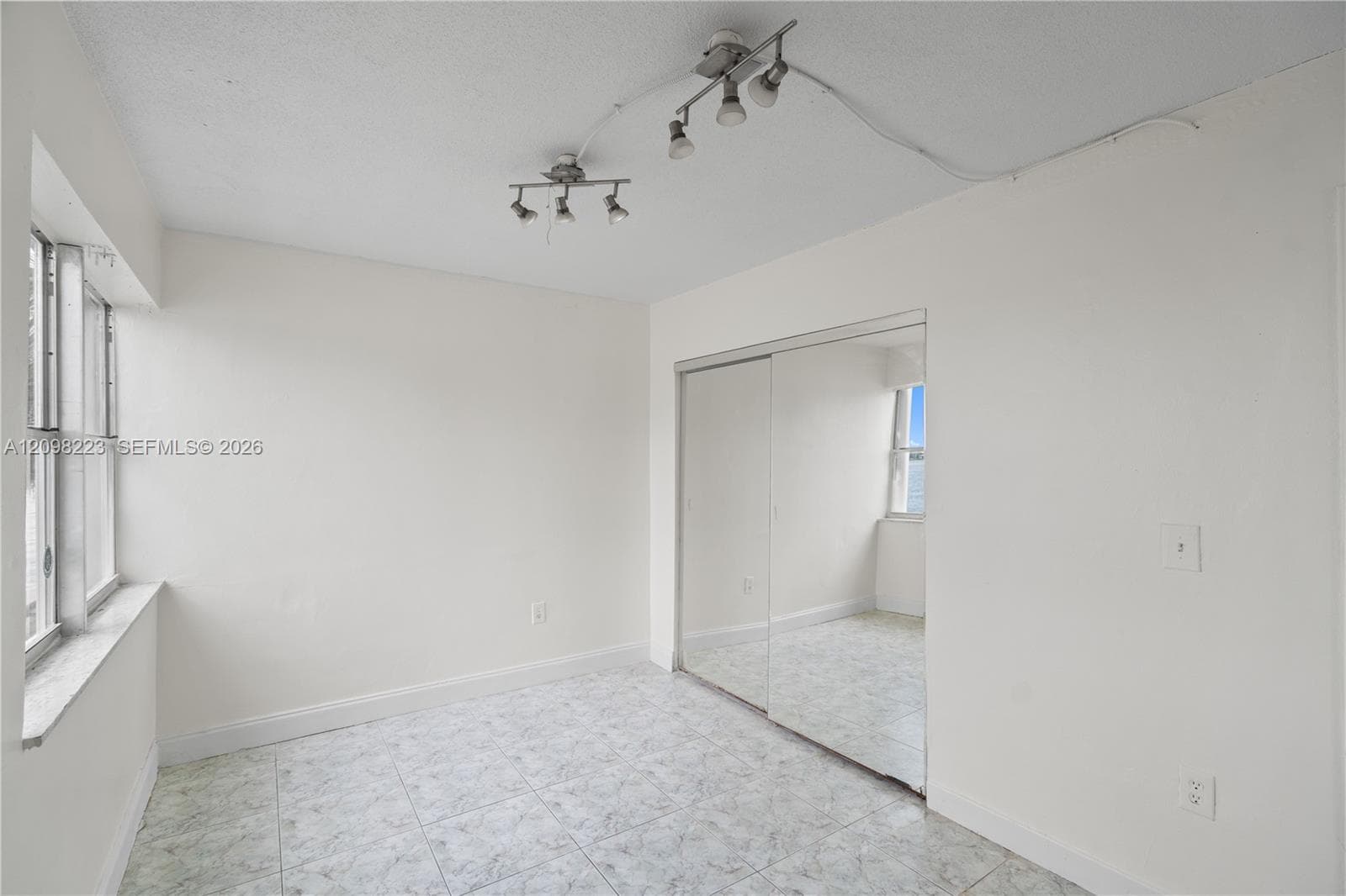 ENCLAVE TOWER CONDO · #3 in Miami Beach - Photo 17