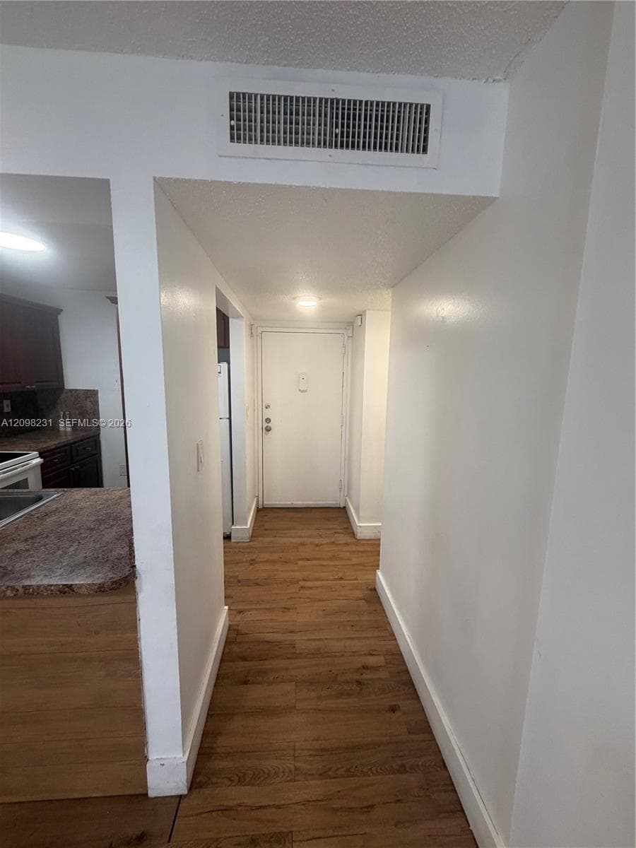 TALL TREES CONDO · #412 in North Miami Beach - Photo 2