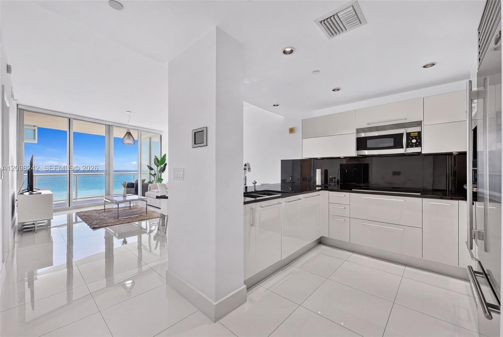 Jade Ocean · #803 in Sunny Isles Beach - Photo 17