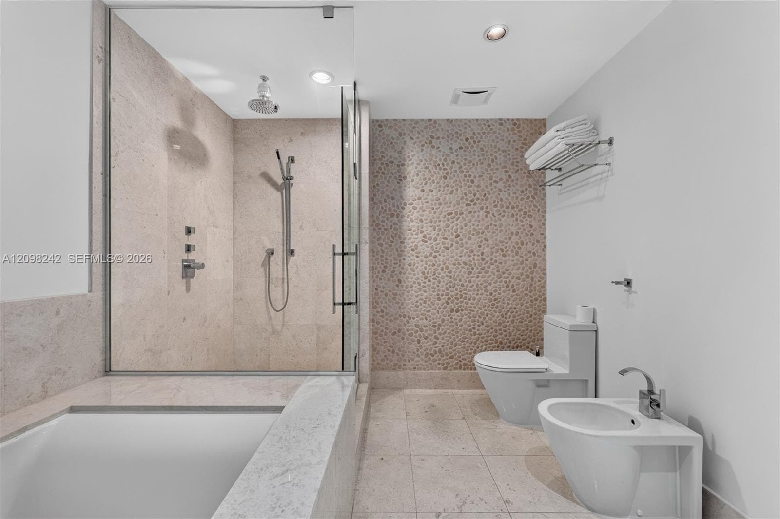 Jade Ocean · #803 in Sunny Isles Beach - Photo 26