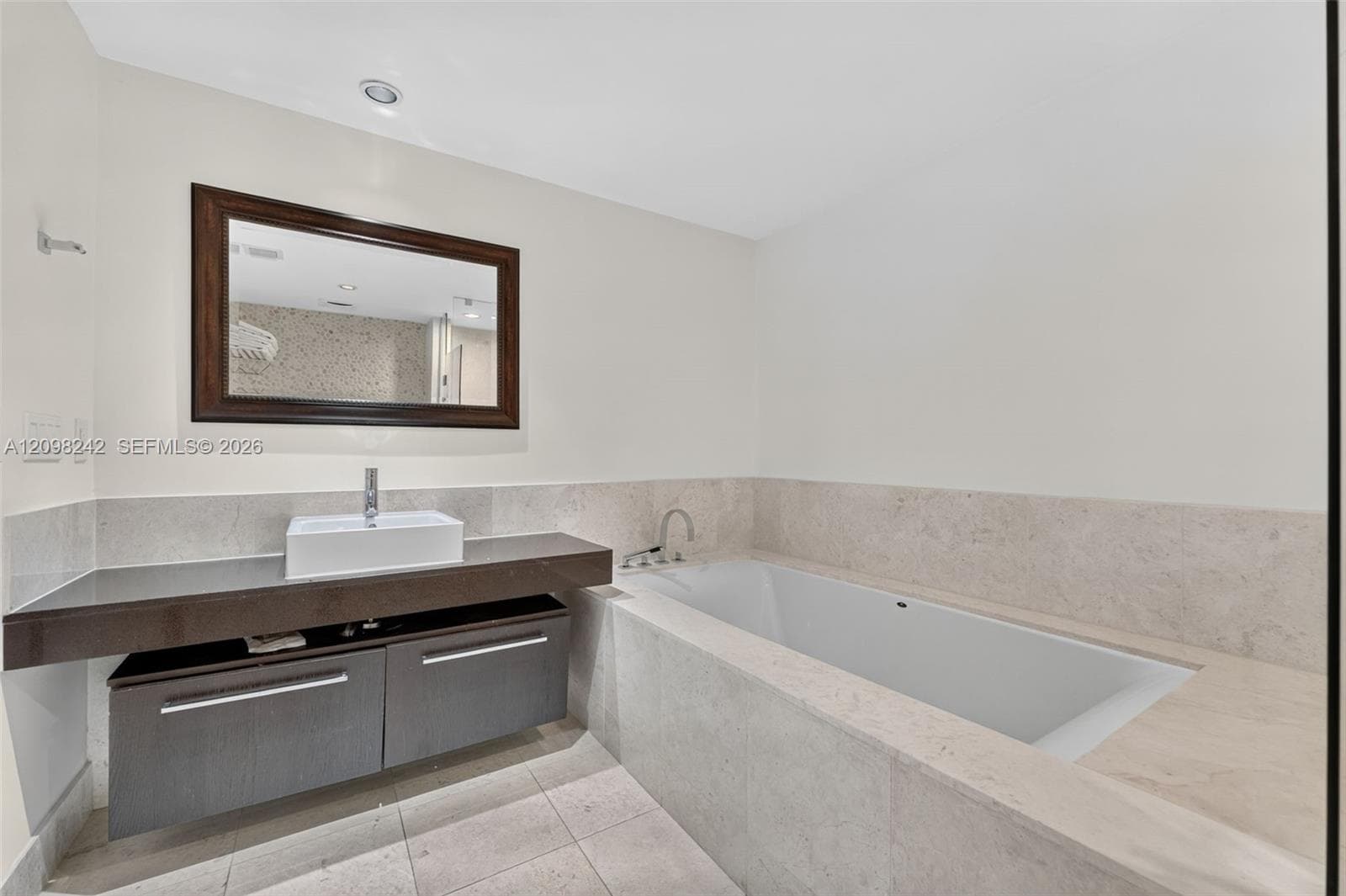 Jade Ocean · #803 in Sunny Isles Beach - Photo 25