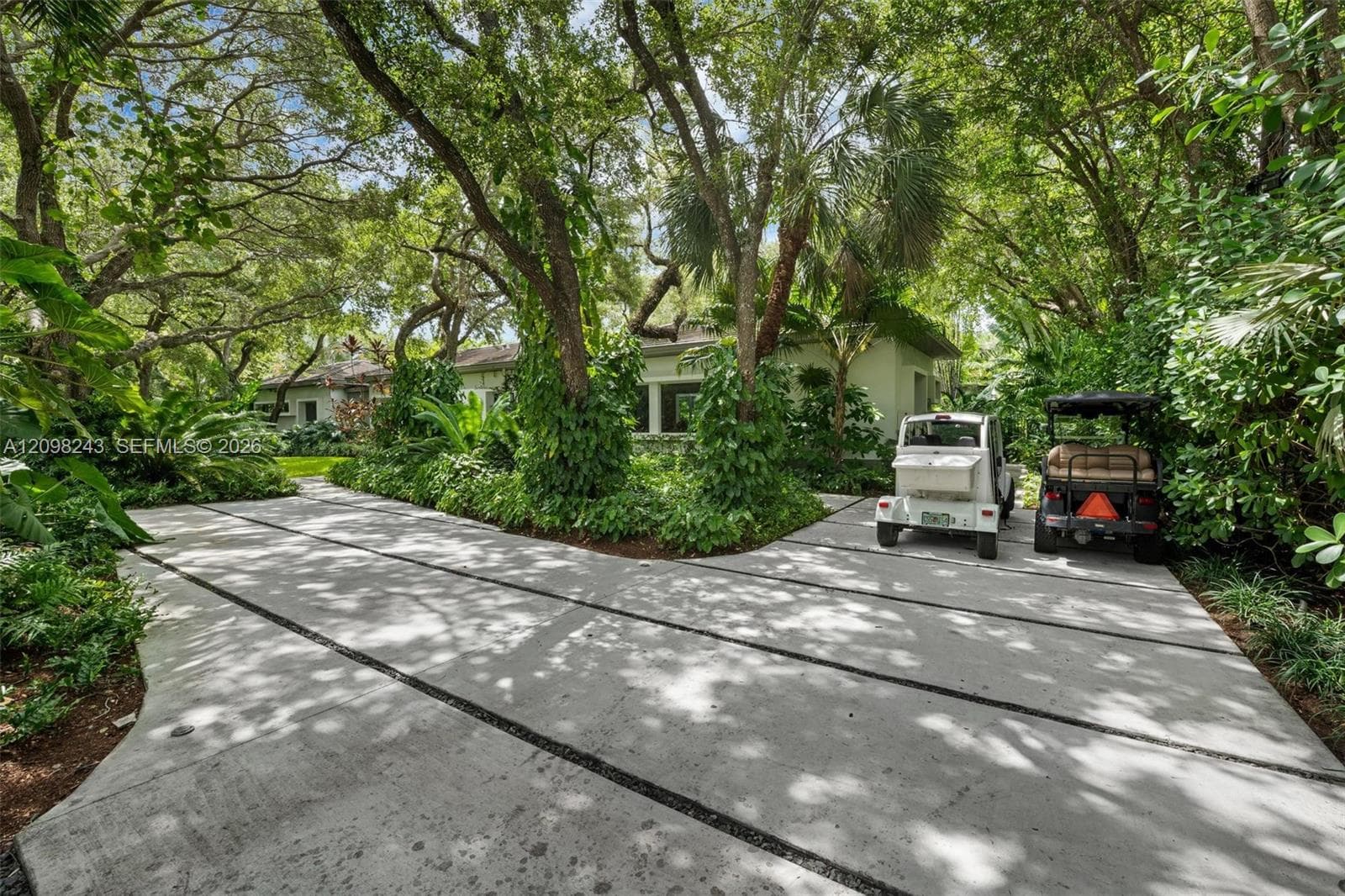 6080 SW 102nd St photo 4