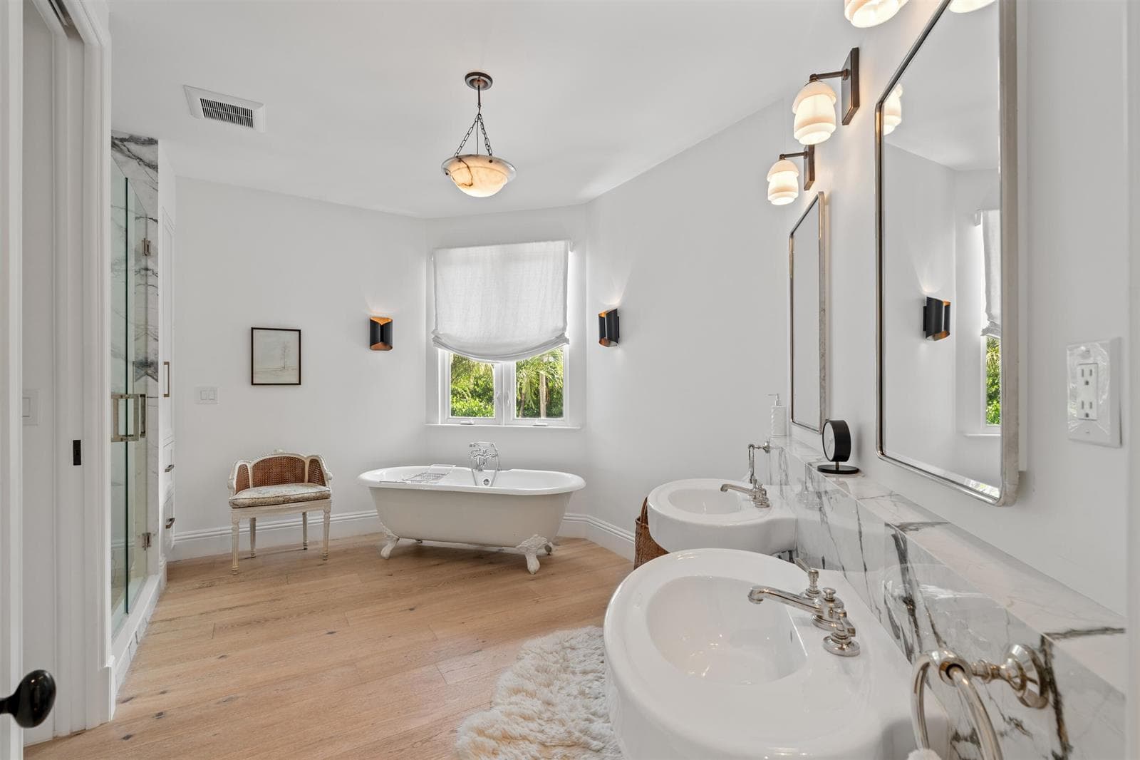 PRIMARY_BATHROOM_ANGLE