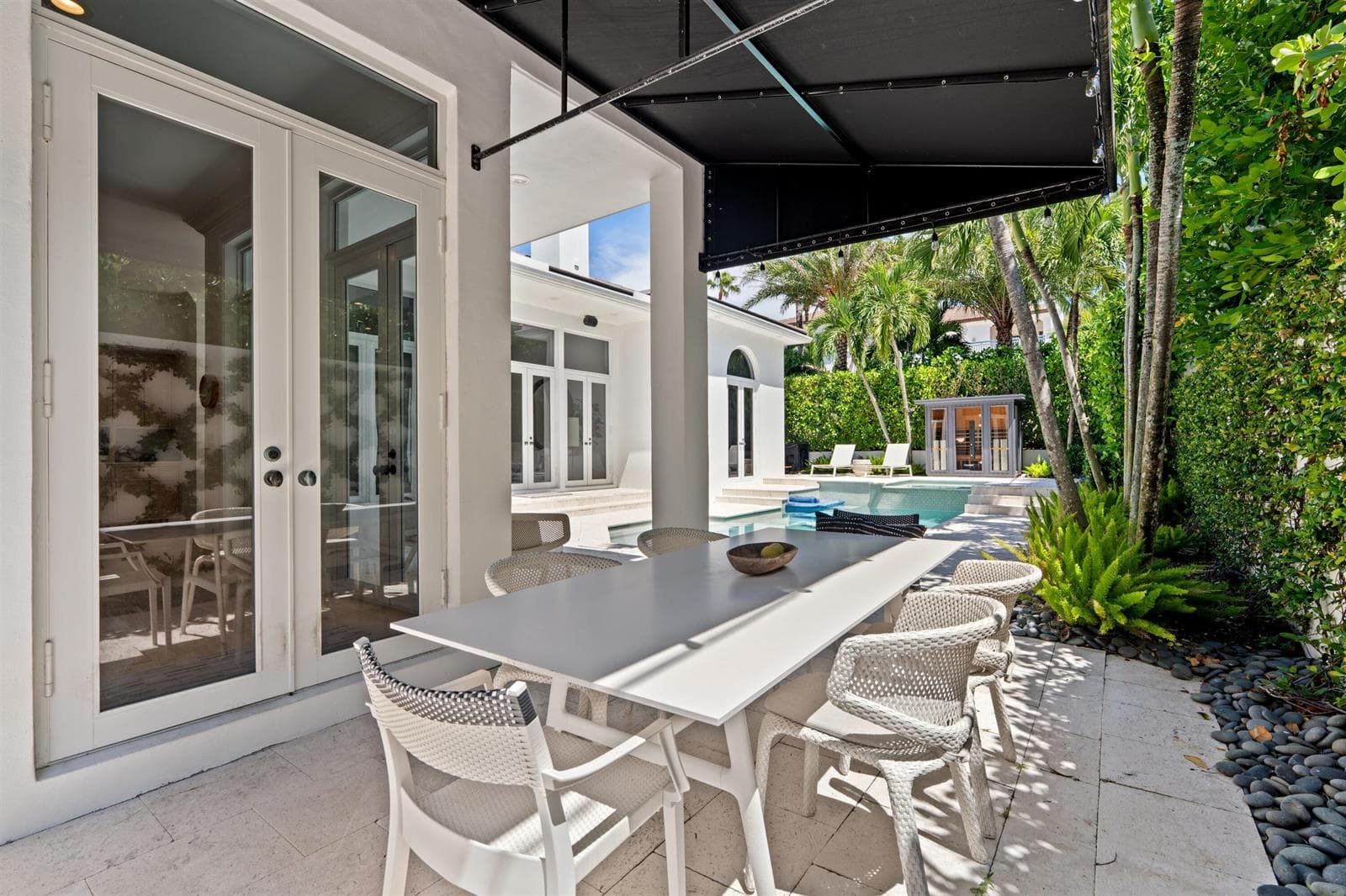 PATIO_DINING